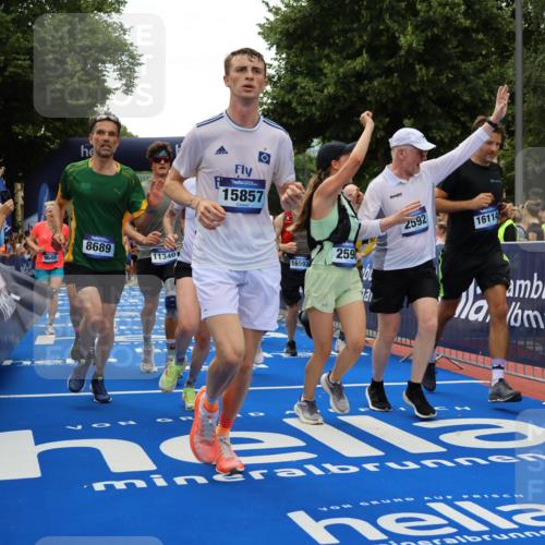 29.06.2025 - hella hamburg halbmarathon Strokosch-Dieckow http://msf.ph/oto/8441705 29.06.2025 10:49:32 Ziel 1342, 1476, 2504, 2516, 2592, 2596, 2878, 2889, 2937, 5705, 5978, 6115, 8437, 8689, 8813, 9038, 9463, 9649, 11339, 11340, 11679, 11779, 11977, 12094, 13233, 13269, 14562, 14838, 15392, 15857, 16114, 16592, 16738, 16891, 17001, 18058, 18476, 18887, 18960 meine-sportfotos.de