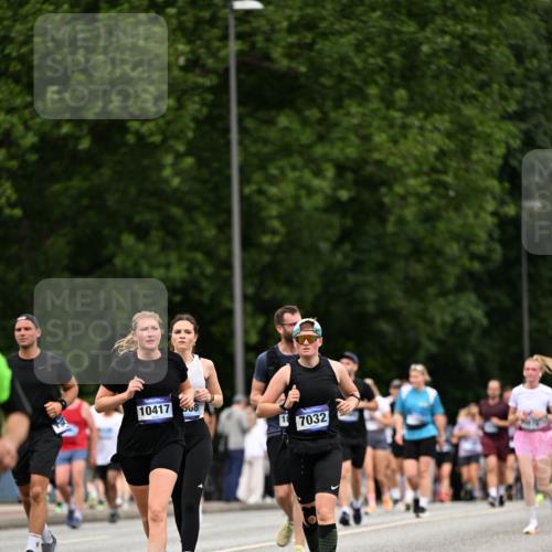 29.06.2025 - hella hamburg halbmarathon Dr. Thomas Lammeyer http://msf.ph/oto/8441731 29.06.2025 10:57:16 Kennedybrücke 2420, 2983, 2988, 3227, 3787, 4595, 6135, 6604, 7032, 7511, 7690, 7735, 7871, 9340, 10080, 10417, 10568, 10879, 10884, 10981 meine-sportfotos.de
