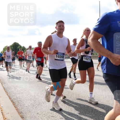 29.06.2025 - hella hamburg halbmarathon Lena Gebhardt http://msf.ph/oto/8441833 29.06.2025 09:53:00 Lombardsbrücke 1176, 1163, 11153, 9232, 8704, 2213, 10, 10208, 10211, 1512, 1012, 1070, 1163, 1176, 1220, 1391, 1415, 1512, 1613, 1735, 1782, 2048, 2189, 2213, 2233, 2234, 2590, 2788, 2970, 3021, 3098, 3109, 3124, 3304, 3907, 3917, 3928, 4080, 4277, 4497, 4553, 4691, 4933, 4981, 4997, 5007, 5132, 5476, 5477, 5623, 5682, 6081, 6152, 6203, 6712, 6716, 7005, 7067, 7093, 7147, 7191, 7204, 7325, 7450, 7451, 7599, 7765, 7843, 7865, 7961, 8063, 8145, 8467, 8664, 10796, 13403 meine-sportfotos.de
