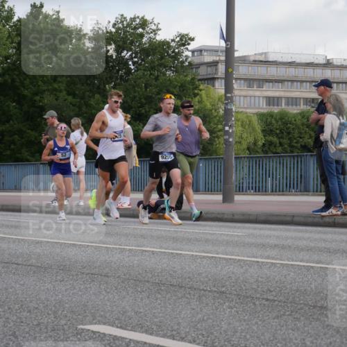 29.06.2025 - hella hamburg halbmarathon Luisa Fischer http://msf.ph/oto/8441965 29.06.2025 09:42:10 Kennedybrücke 52, 9255, 34, 35, 52, 54, 6530, 9255, 10650 meine-sportfotos.de