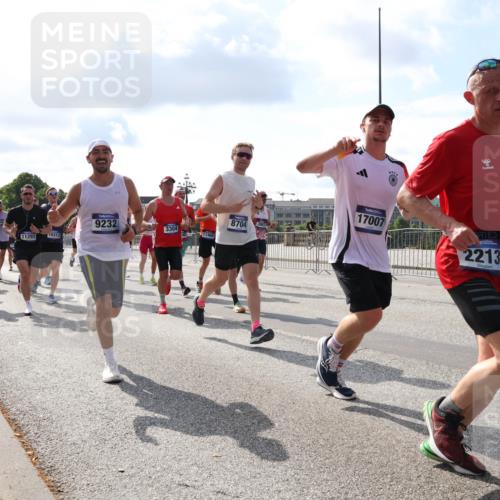 29.06.2025 - hella hamburg halbmarathon Lena Gebhardt http://msf.ph/oto/8441987 29.06.2025 09:53:02 Lombardsbrücke 1163, 9232, 3304, 8704, 11291, 10313, 4011469, 17007, 2213, 1012, 1070, 1163, 1176, 1220, 1391, 1415, 1613, 1735, 1759, 1782, 2048, 2189, 2213, 2233, 2234, 2590, 2788, 2970, 3021, 3098, 3109, 3124, 3304, 3907, 3917, 3928, 4080, 4277, 4497, 4553, 4691, 4933, 4981, 4997, 5007, 5132, 5476, 5477, 5623, 5624, 5682, 6081, 6152, 6203, 6712, 6716, 7005, 7067, 7093, 7147, 7191, 7204, 7325, 7450, 7451, 7599, 7765, 7843, 7865, 7961, 8063, 8145, 8467, 8664, 10796 meine-sportfotos.de
