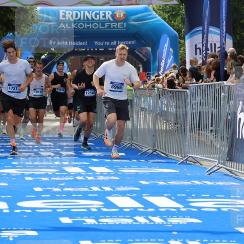 29.06.2025 - hella hamburg halbmarathon Strokosch-Dieckow http://msf.ph/oto/8442019 29.06.2025 10:40:28 Ziel 6649, 7284, 8370, 8966, 10978, 11767, 12365, 12540, 14924, 15015, 15164, 15247, 17214, 17245, 17916, 18192 meine-sportfotos.de
