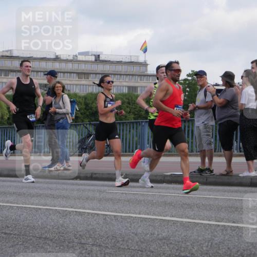 29.06.2025 - hella hamburg halbmarathon Luisa Fischer http://msf.ph/oto/8442080 29.06.2025 09:42:16 Kennedybrücke 6530, 601, 34, 54, 6530, 10650 meine-sportfotos.de