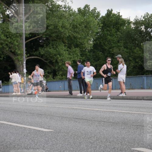 29.06.2025 - hella hamburg halbmarathon Luisa Fischer http://msf.ph/oto/8442122 29.06.2025 09:42:21 Kennedybrücke 447, 16988, 1267, 9447 meine-sportfotos.de