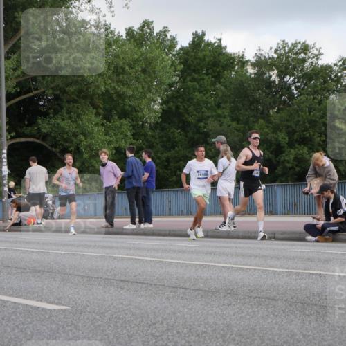 29.06.2025 - hella hamburg halbmarathon Luisa Fischer http://msf.ph/oto/8442137 29.06.2025 09:42:21 Kennedybrücke 126, 16988, 9447 meine-sportfotos.de