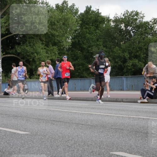 29.06.2025 - hella hamburg halbmarathon Luisa Fischer http://msf.ph/oto/8442231 29.06.2025 09:42:33 Kennedybrücke 11829, 18930, 9475, 68, 16, 11210, 9151, 5253, 6816, 9151, 9475 meine-sportfotos.de