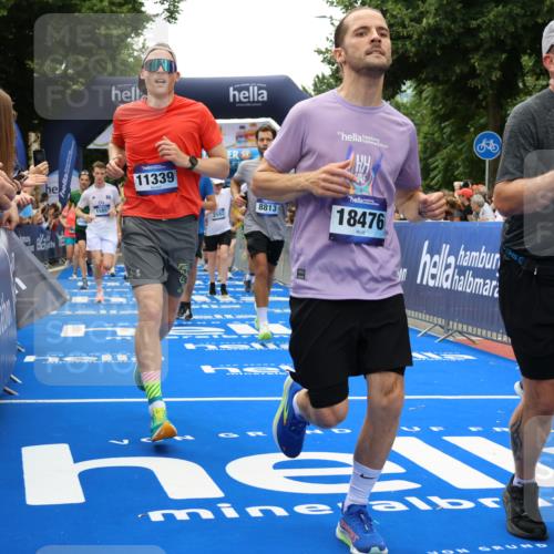 29.06.2025 - hella hamburg halbmarathon Strokosch-Dieckow http://msf.ph/oto/8442236 29.06.2025 10:49:28 Ziel 1342, 1476, 2516, 2592, 2596, 2878, 2889, 5705, 8437, 8689, 8813, 9038, 9649, 11339, 11340, 11679, 11779, 12094, 12670, 13233, 13269, 14562, 14838, 15392, 15784, 15857, 15894, 15966, 16114, 16592, 16738, 16891, 17001, 18476, 18887, 18960 meine-sportfotos.de