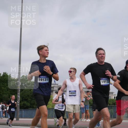 29.06.2025 - hella hamburg halbmarathon Luisa Fischer http://msf.ph/oto/8442269 29.06.2025 10:23:45 Kennedybrücke 14503, 10039, 2053, 19131, 11100, 14502, 19132, 12977, 1011, 2053, 2834, 3842, 4154, 4166, 4288, 4754, 4869, 5181, 6951, 7131, 8025, 9011, 9873, 10039, 10613, 10647, 10754 meine-sportfotos.de
