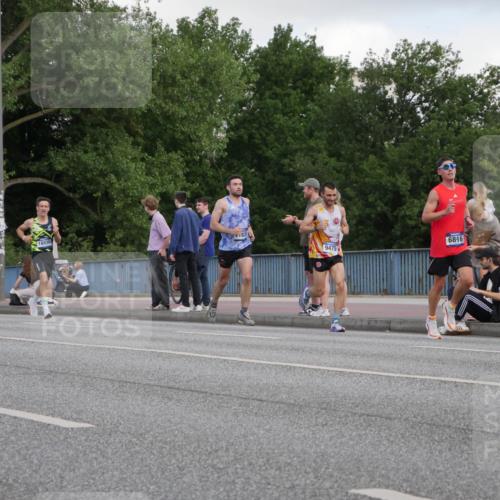 29.06.2025 - hella hamburg halbmarathon Luisa Fischer http://msf.ph/oto/8442299 29.06.2025 09:42:35 Kennedybrücke 18930, 82, 9475, 68, 16, 5253, 6816, 9151, 9475 meine-sportfotos.de