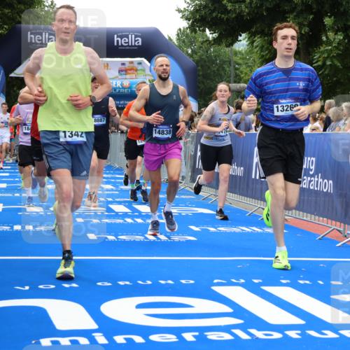 29.06.2025 - hella hamburg halbmarathon Strokosch-Dieckow http://msf.ph/oto/8442323 29.06.2025 10:49:26 Ziel 1342, 1476, 2516, 2592, 2596, 2878, 2889, 4183, 4185, 5705, 8437, 8689, 8813, 10189, 11339, 11340, 11779, 11819, 12094, 12670, 13233, 13269, 14526, 14562, 14838, 15422, 15784, 15857, 15894, 15966, 16114, 16592, 16738, 16891, 18476, 18887, 18960 meine-sportfotos.de