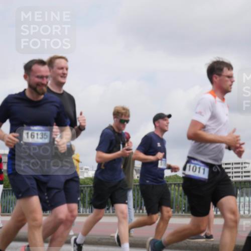 29.06.2025 - hella hamburg halbmarathon Luisa Fischer http://msf.ph/oto/8442366 29.06.2025 10:23:53 Kennedybrücke 16135, 516, 1011, 1011, 2101, 4154, 4166, 4288, 4754, 4869, 5181, 5811, 5812, 6608, 6844, 6951, 8113, 8146, 8940, 9005, 9011, 9236, 9981 meine-sportfotos.de