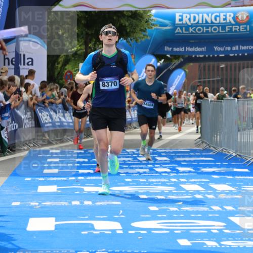 29.06.2025 - hella hamburg halbmarathon Strokosch-Dieckow http://msf.ph/oto/8442421 29.06.2025 10:40:19 Ziel 3547, 5410, 5803, 6649, 8370, 8465, 10968, 11731, 12704, 14699, 14924, 15247, 17245, 17916, 18614 meine-sportfotos.de