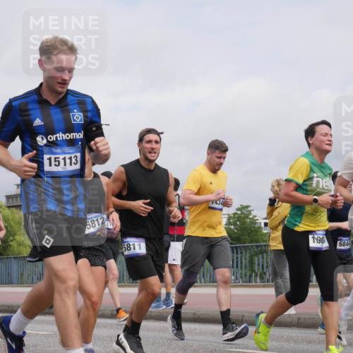 29.06.2025 - hella hamburg halbmarathon Luisa Fischer http://msf.ph/oto/8442454 29.06.2025 10:23:58 Kennedybrücke 913, 210, 11603, 15113, 5812, 178, 5811, 1434, 190, 6844, 14138, 2101, 2923, 3161, 3781, 5811, 5812, 6608, 6844, 8113, 8146, 8724, 8940, 9005, 9011, 9236, 9981, 10350, 10585 meine-sportfotos.de