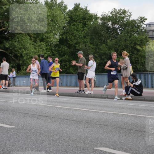 29.06.2025 - hella hamburg halbmarathon Luisa Fischer http://msf.ph/oto/8442475 29.06.2025 09:42:50 Kennedybrücke 14766, 15526, 14360 meine-sportfotos.de