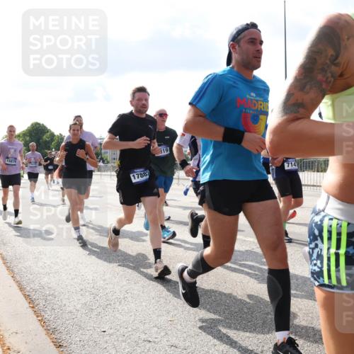 29.06.2025 - hella hamburg halbmarathon Lena Gebhardt http://msf.ph/oto/8442486 29.06.2025 09:53:04 Lombardsbrücke 15879, 18476, 17882, 319, 1, 2, 714, 1012, 1070, 1163, 1176, 1220, 1391, 1415, 1466, 1558, 1613, 1735, 1759, 1782, 2048, 2189, 2213, 2233, 2234, 2590, 2788, 2970, 3021, 3098, 3109, 3124, 3304, 3907, 3917, 3928, 4080, 4091, 4277, 4497, 4553, 4691, 4933, 4981, 4997, 5007, 5022, 5132, 5476, 5477, 5623, 5624, 5682, 6081, 6152, 6203, 6460, 6712, 6716, 7005, 7067, 7093, 7147, 7191, 7204, 7322, 7325, 7450, 7451, 7599, 7765, 7843, 7865, 7961, 8063, 8145, 8467, 8664 meine-sportfotos.de