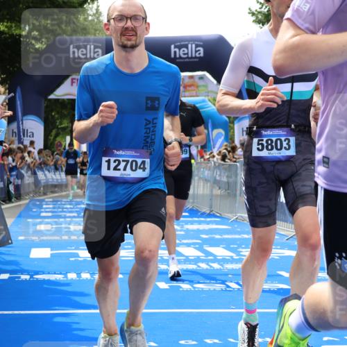 29.06.2025 - hella hamburg halbmarathon Strokosch-Dieckow http://msf.ph/oto/8442489 29.06.2025 10:40:15 Ziel 3547, 4381, 5007, 5409, 5410, 5508, 5803, 5916, 7495, 8370, 8465, 10968, 11731, 12704, 13667, 14699, 17916, 18614, 18979 meine-sportfotos.de