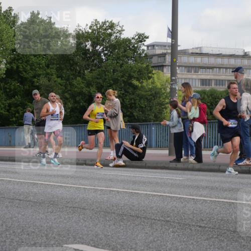 29.06.2025 - hella hamburg halbmarathon Luisa Fischer http://msf.ph/oto/8442500 29.06.2025 09:42:52 Kennedybrücke 14766, 15526, 4360 meine-sportfotos.de