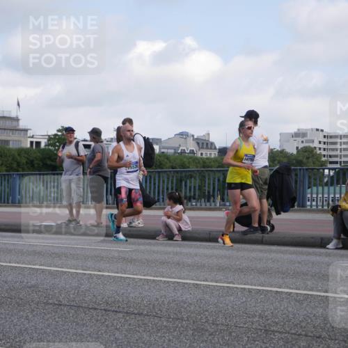 29.06.2025 - hella hamburg halbmarathon Luisa Fischer http://msf.ph/oto/8442546 29.06.2025 09:42:55 Kennedybrücke 15526, 14766 meine-sportfotos.de