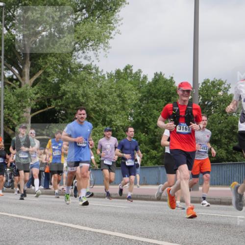 29.06.2025 - hella hamburg halbmarathon Luisa Fischer http://msf.ph/oto/8442583 29.06.2025 10:24:07 Kennedybrücke 4615, 14278, 12175, 608, 17367, 3813, 394, 6275, 2325, 4082, 3161, 453, 11698, 2325, 2383, 2923, 2986, 3161, 3247, 3781, 3813, 4082, 5625, 6275, 6308, 7608, 8724, 9501, 10350, 10585, 10602 meine-sportfotos.de