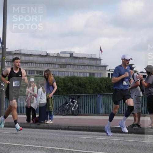 29.06.2025 - hella hamburg halbmarathon Luisa Fischer http://msf.ph/oto/8442717 29.06.2025 09:43:21 Kennedybrücke 1162, 7963, 2459, 7963, 9442 meine-sportfotos.de