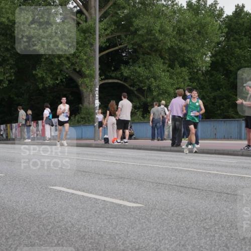 29.06.2025 - hella hamburg halbmarathon Luisa Fischer http://msf.ph/oto/8442787 29.06.2025 09:43:29 Kennedybrücke 4128, 102, 2459, 4128, 9442, 10234 meine-sportfotos.de