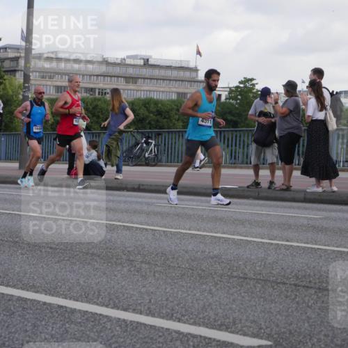 29.06.2025 - hella hamburg halbmarathon Luisa Fischer http://msf.ph/oto/8442854 29.06.2025 09:43:40 Kennedybrücke 16484, 163, 4571, 4571, 10780 meine-sportfotos.de