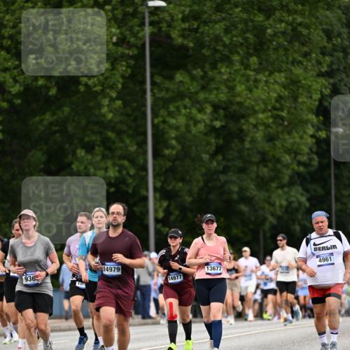 29.06.2025 - hella hamburg halbmarathon Dr. Thomas Lammeyer http://msf.ph/oto/8442863 29.06.2025 10:57:27 Kennedybrücke 2291, 2420, 2983, 4595, 6135, 6604, 7032, 7039, 7511, 7690, 9368, 10080, 10417, 10490, 10568, 10879, 10981, 11268 meine-sportfotos.de
