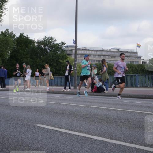 29.06.2025 - hella hamburg halbmarathon Luisa Fischer http://msf.ph/oto/8442900 29.06.2025 09:43:44 Kennedybrücke 107, 11194, 10780 meine-sportfotos.de