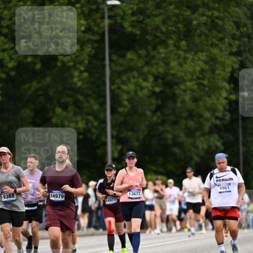 29.06.2025 - hella hamburg halbmarathon Dr. Thomas Lammeyer http://msf.ph/oto/8442915 29.06.2025 10:57:28 Kennedybrücke 2291, 2420, 2983, 4595, 6135, 6604, 7032, 7039, 7511, 7690, 9368, 10080, 10417, 10490, 10568, 10879, 10981, 11268 meine-sportfotos.de