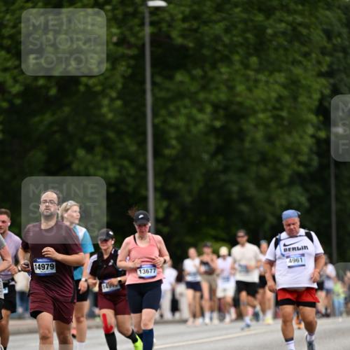 29.06.2025 - hella hamburg halbmarathon Dr. Thomas Lammeyer http://msf.ph/oto/8442971 29.06.2025 10:57:29 Kennedybrücke 2291, 2420, 2983, 4595, 6604, 7032, 7039, 7511, 7690, 9368, 10080, 10417, 10490, 10568, 10879, 10981, 11268 meine-sportfotos.de