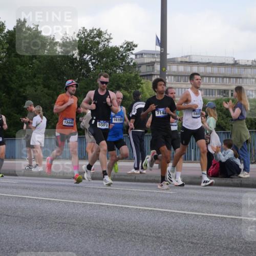 29.06.2025 - hella hamburg halbmarathon Luisa Fischer http://msf.ph/oto/8443001 29.06.2025 09:43:54 Kennedybrücke 11965, 7862, 7142, 18897, 16169, 13440, 6559, 2892, 6559, 7862 meine-sportfotos.de
