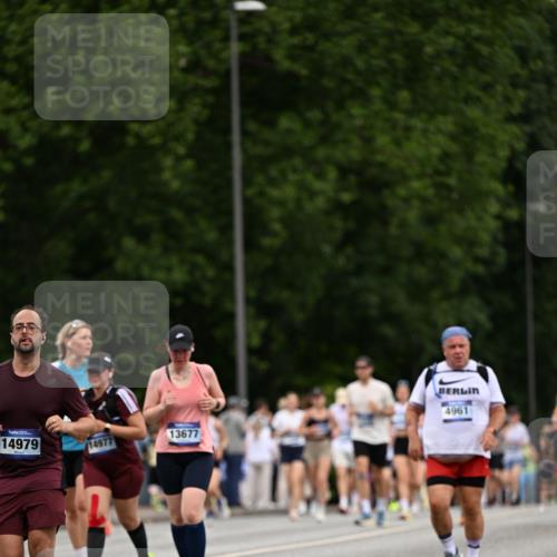 29.06.2025 - hella hamburg halbmarathon Dr. Thomas Lammeyer http://msf.ph/oto/8443014 29.06.2025 10:57:29 Kennedybrücke 2291, 2420, 2983, 4595, 6604, 7032, 7039, 7511, 7690, 9368, 10080, 10417, 10490, 10568, 10879, 10981, 11268 meine-sportfotos.de