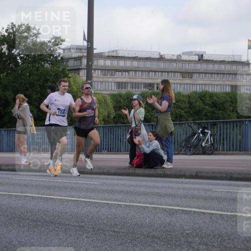 29.06.2025 - hella hamburg halbmarathon Luisa Fischer http://msf.ph/oto/8443073 29.06.2025 09:44:06 Kennedybrücke 124, 1241 meine-sportfotos.de