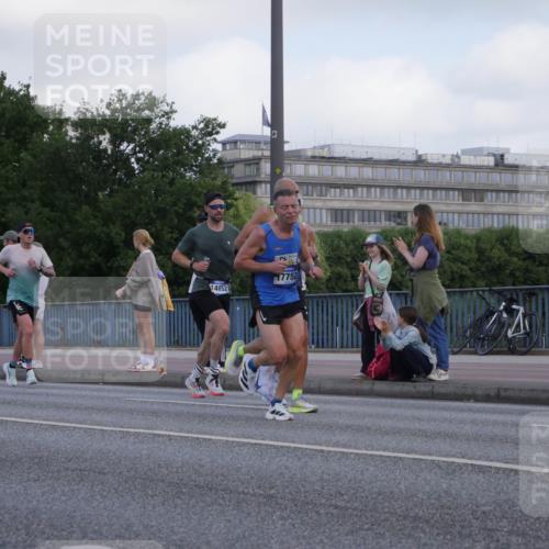 29.06.2025 - hella hamburg halbmarathon Luisa Fischer http://msf.ph/oto/8443091 29.06.2025 09:44:08 Kennedybrücke 14652, 17752, 1241, 2604 meine-sportfotos.de
