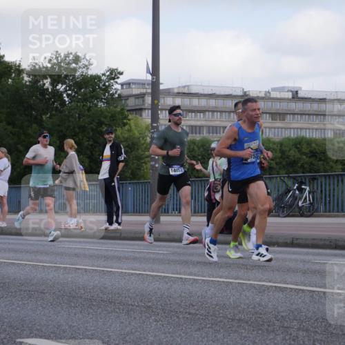 29.06.2025 - hella hamburg halbmarathon Luisa Fischer http://msf.ph/oto/8443108 29.06.2025 09:44:08 Kennedybrücke 752, 14652, 1241, 2604 meine-sportfotos.de
