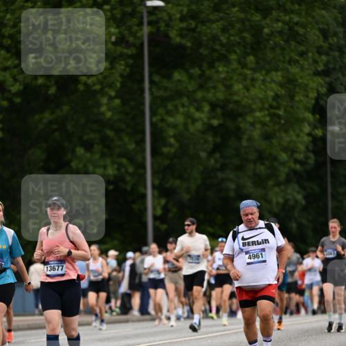 29.06.2025 - hella hamburg halbmarathon Dr. Thomas Lammeyer http://msf.ph/oto/8443134 29.06.2025 10:57:30 Kennedybrücke 2291, 2420, 2983, 4595, 7032, 7039, 7511, 7690, 7890, 9368, 10080, 10417, 10490, 10568, 10879, 10981, 11268 meine-sportfotos.de