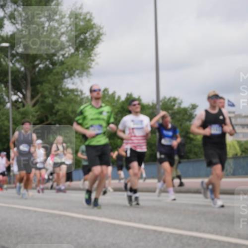 29.06.2025 - hella hamburg halbmarathon Luisa Fischer http://msf.ph/oto/8443170 29.06.2025 10:24:59 Kennedybrücke 1072, 1158, 1191, 1250, 1668, 1958, 2529, 2815, 2841, 3606, 3825, 3826, 4046, 4289, 5412, 5641, 5759, 6103, 7672, 8860, 8896, 8959, 9002, 9062, 9326, 9483, 9635, 10019, 10787 meine-sportfotos.de