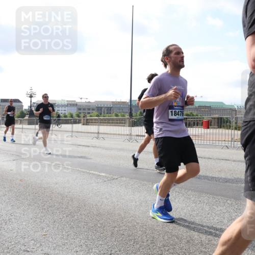 29.06.2025 - hella hamburg halbmarathon Lena Gebhardt http://msf.ph/oto/8443202 29.06.2025 09:53:08 Lombardsbrücke 6081, 18476, 1012, 1070, 1163, 1176, 1391, 1415, 1466, 1558, 1613, 1735, 1750, 1759, 1782, 2048, 2189, 2213, 2233, 2234, 2590, 2788, 2970, 3021, 3098, 3109, 3124, 3304, 3907, 3917, 3928, 4080, 4091, 4277, 4497, 4553, 4691, 4933, 4981, 4997, 5007, 5022, 5132, 5476, 5477, 5623, 5624, 5682, 6081, 6152, 6203, 6460, 6712, 6716, 7005, 7093, 7147, 7191, 7204, 7322, 7325, 7450, 7451, 7599, 7765, 7843, 8063, 8145, 8467, 8664, 9126 meine-sportfotos.de