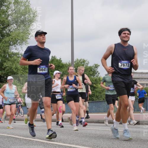 29.06.2025 - hella hamburg halbmarathon Luisa Fischer http://msf.ph/oto/8443215 29.06.2025 10:25:02 Kennedybrücke 5641, 0921, 1158, 8896, 13937, 7672, 3826, 25, 1158, 1668, 1958, 2529, 2815, 2841, 3825, 3826, 4046, 4289, 5412, 5641, 6103, 7375, 7612, 7672, 8860, 8896, 8959, 9002, 9062, 9326, 9483, 9635, 10787 meine-sportfotos.de