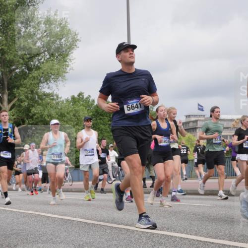 29.06.2025 - hella hamburg halbmarathon Luisa Fischer http://msf.ph/oto/8443221 29.06.2025 10:25:02 Kennedybrücke 7612, 10921, 1158, 15404, 4289, 5641, 3937, 22, 3826, 3825, 1158, 1668, 1958, 2529, 2815, 2841, 3825, 3826, 4046, 4289, 5412, 5641, 6103, 7375, 7612, 7672, 8860, 8896, 8959, 9002, 9062, 9326, 9483, 9635, 10787 meine-sportfotos.de