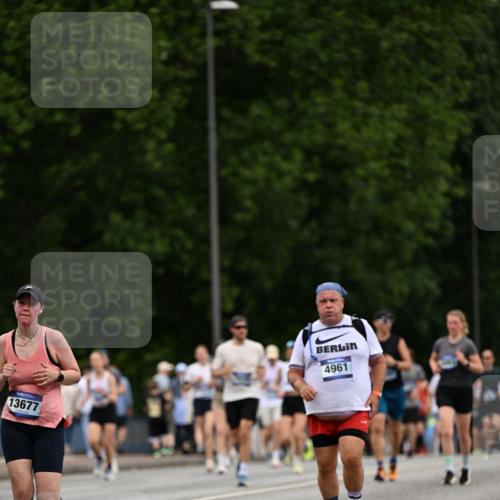 29.06.2025 - hella hamburg halbmarathon Dr. Thomas Lammeyer http://msf.ph/oto/8443232 29.06.2025 10:57:31 Kennedybrücke 2291, 2420, 2983, 4595, 6044, 7032, 7039, 7690, 7890, 8414, 9368, 10080, 10417, 10490, 10568, 10879, 10981, 11268 meine-sportfotos.de