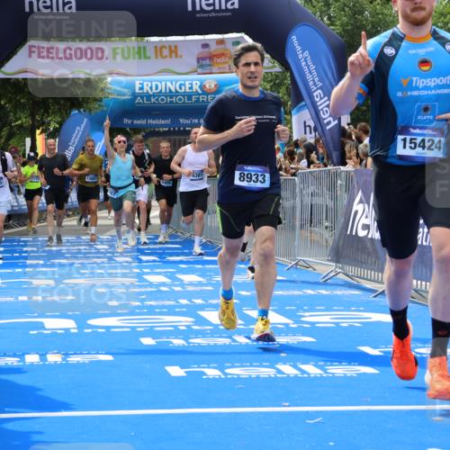 29.06.2025 - hella hamburg halbmarathon Strokosch-Dieckow http://msf.ph/oto/8443266 29.06.2025 10:40:06 Ziel 2826, 3547, 4381, 5007, 5050, 5409, 5410, 5508, 5916, 6080, 7495, 8465, 8933, 10968, 11731, 12091, 12704, 13514, 13667, 15424, 17973, 18979 meine-sportfotos.de