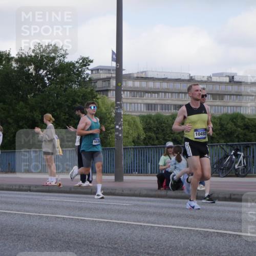 29.06.2025 - hella hamburg halbmarathon Luisa Fischer http://msf.ph/oto/8443277 29.06.2025 09:44:17 Kennedybrücke 18569, 18124, 10485, 2604, 10485 meine-sportfotos.de