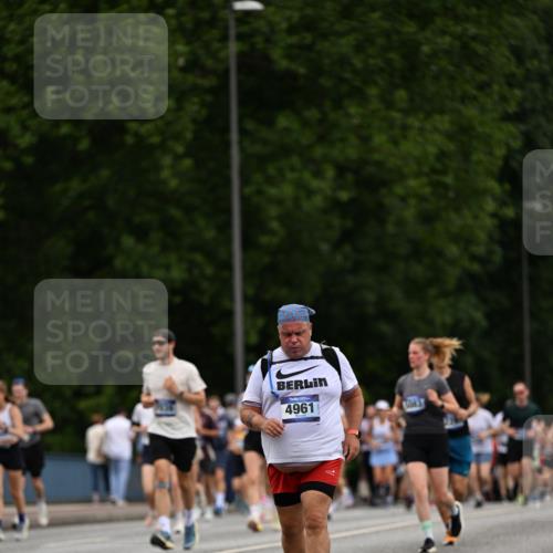 29.06.2025 - hella hamburg halbmarathon Dr. Thomas Lammeyer http://msf.ph/oto/8443436 29.06.2025 10:57:33 Kennedybrücke 2291, 2420, 4595, 6041, 6044, 7032, 7039, 7690, 7890, 8414, 9368, 10080, 10417, 10490, 10568, 10879, 10981, 11268 meine-sportfotos.de