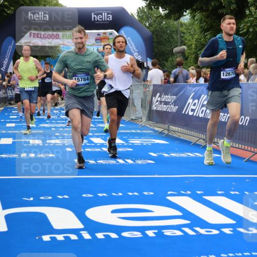 29.06.2025 - hella hamburg halbmarathon Strokosch-Dieckow http://msf.ph/oto/8443475 29.06.2025 10:49:23 Ziel 1342, 1476, 2878, 4183, 4185, 6158, 8437, 8689, 8813, 10053, 10189, 11339, 11779, 11819, 12094, 12670, 13269, 14526, 14838, 15422, 15784, 15894, 15966, 16891, 18476, 18887, 18960 meine-sportfotos.de