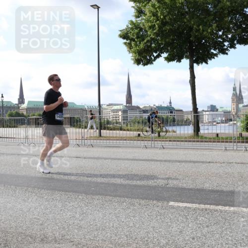 29.06.2025 - hella hamburg halbmarathon Lena Gebhardt http://msf.ph/oto/8443487 29.06.2025 09:53:09 Lombardsbrücke 14351, 1012, 1070, 1163, 1176, 1391, 1466, 1558, 1613, 1735, 1750, 1759, 1782, 2048, 2189, 2213, 2233, 2234, 2590, 2788, 2970, 3021, 3098, 3109, 3124, 3304, 3907, 3917, 3928, 4080, 4091, 4277, 4497, 4553, 4691, 4933, 4981, 4997, 5022, 5132, 5476, 5477, 5623, 5624, 5682, 6081, 6152, 6203, 6460, 6712, 6716, 7005, 7093, 7147, 7191, 7204, 7322, 7325, 7450, 7599, 7765, 7843, 8063, 8145, 8467, 8664, 9126 meine-sportfotos.de