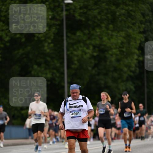 29.06.2025 - hella hamburg halbmarathon Dr. Thomas Lammeyer http://msf.ph/oto/8443501 29.06.2025 10:57:33 Kennedybrücke 2291, 2420, 4595, 6041, 6044, 7032, 7039, 7690, 7890, 8414, 9368, 10080, 10417, 10490, 10568, 10879, 10981, 11268 meine-sportfotos.de
