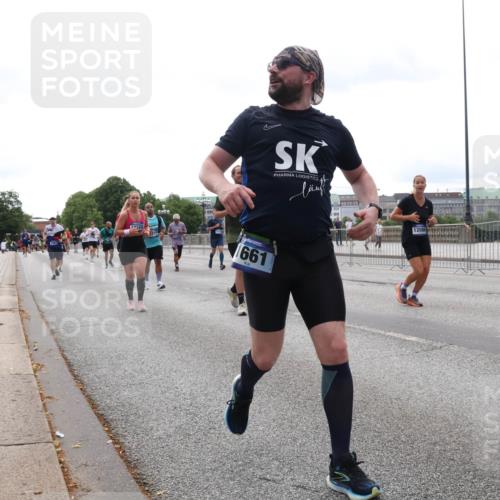 29.06.2025 - hella hamburg halbmarathon Lena Gebhardt http://msf.ph/oto/8443541 29.06.2025 10:29:42 Lombardsbrücke 10222, 661, 2016, 12086, 1063, 1097, 1230, 1661, 1694, 2302, 2699, 3179, 3311, 3524, 3613, 4349, 4373, 4395, 4580, 5063, 5350, 6285, 6725, 7449, 7517, 7832, 8388, 8812, 8941, 9095, 9714, 9937, 10322, 10641, 10808, 10996, 11249, 11269, 11376, 11444, 11634, 11792, 11803, 11989, 12086, 12216, 12227, 12305, 12537, 12958, 13031, 13382, 13810, 14644, 15266, 16306, 16659, 16662, 16676, 17496, 17529, 17945, 18298, 18299, 18385, 18414 meine-sportfotos.de