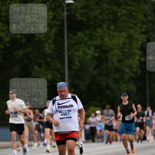 29.06.2025 - hella hamburg halbmarathon Dr. Thomas Lammeyer http://msf.ph/oto/8443568 29.06.2025 10:57:35 Kennedybrücke 1753, 2291, 4595, 6041, 6044, 7039, 7690, 7890, 8414, 8515, 9368, 10080, 10490, 10568, 10879, 10981, 11268 meine-sportfotos.de