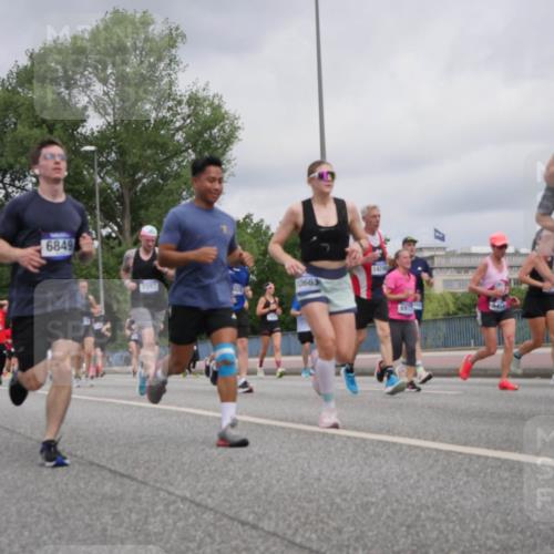 29.06.2025 - hella hamburg halbmarathon Luisa Fischer http://msf.ph/oto/8443614 29.06.2025 10:25:33 Kennedybrücke 6849, 7047, 0663, 14240, 1598, 2351, 3458, 3735, 3910, 4113, 4114, 4556, 4829, 5079, 6030, 6303, 6307, 6805, 6849, 6977, 7097, 7162, 7794, 8511, 9204, 9516, 10241, 10663 meine-sportfotos.de